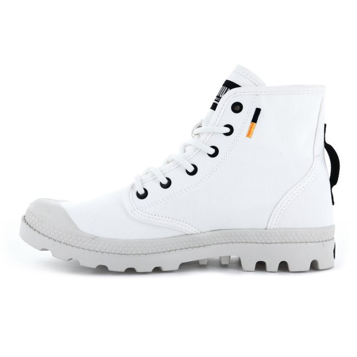 Palladium Pampa Hi Htg Supply Men's Boots White | UK Z815-AIS